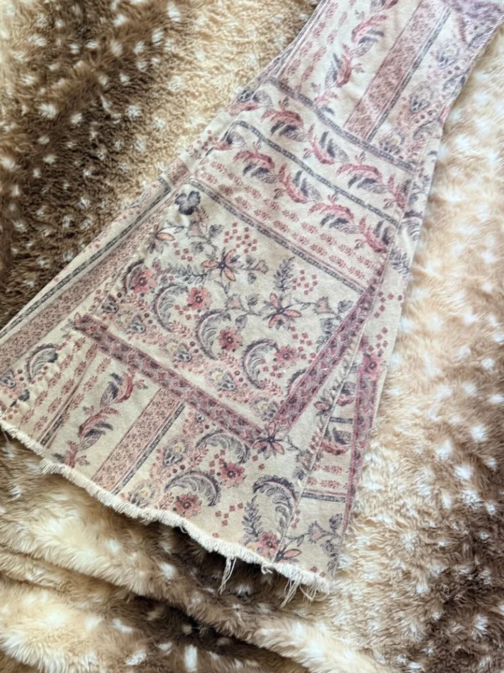 size 25 Shyanne Paisley Americana Flare Jeans Boho Bell Bottoms